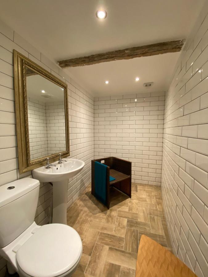 Suite Ground Floor BG