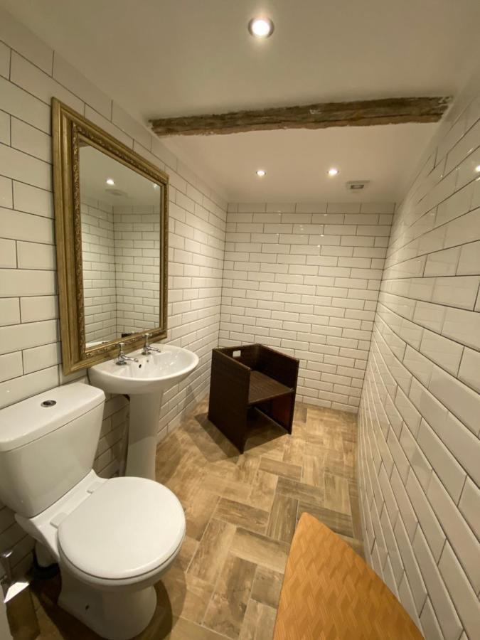 Suite Ground Floor FG