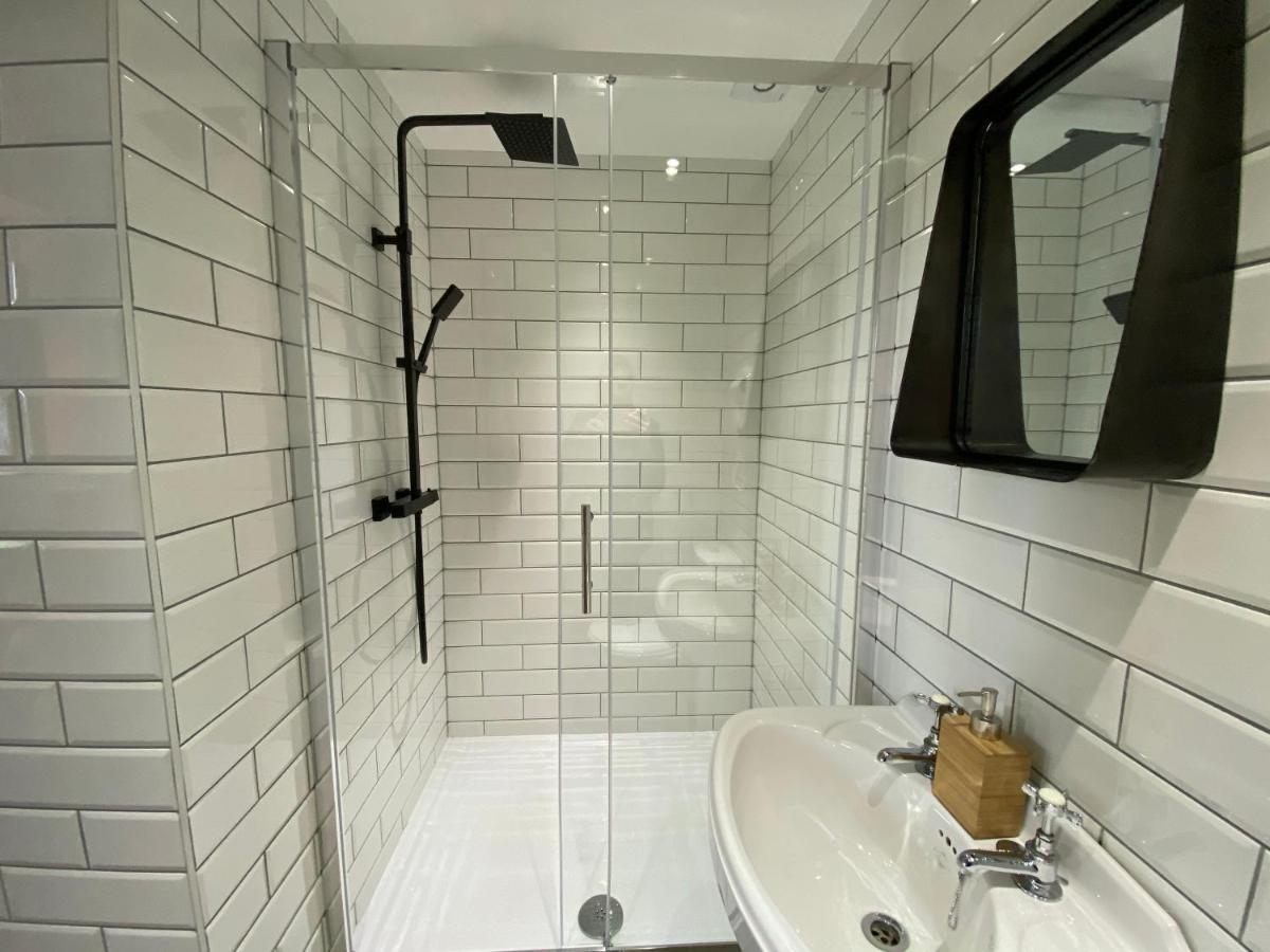 Studio Suite F1
