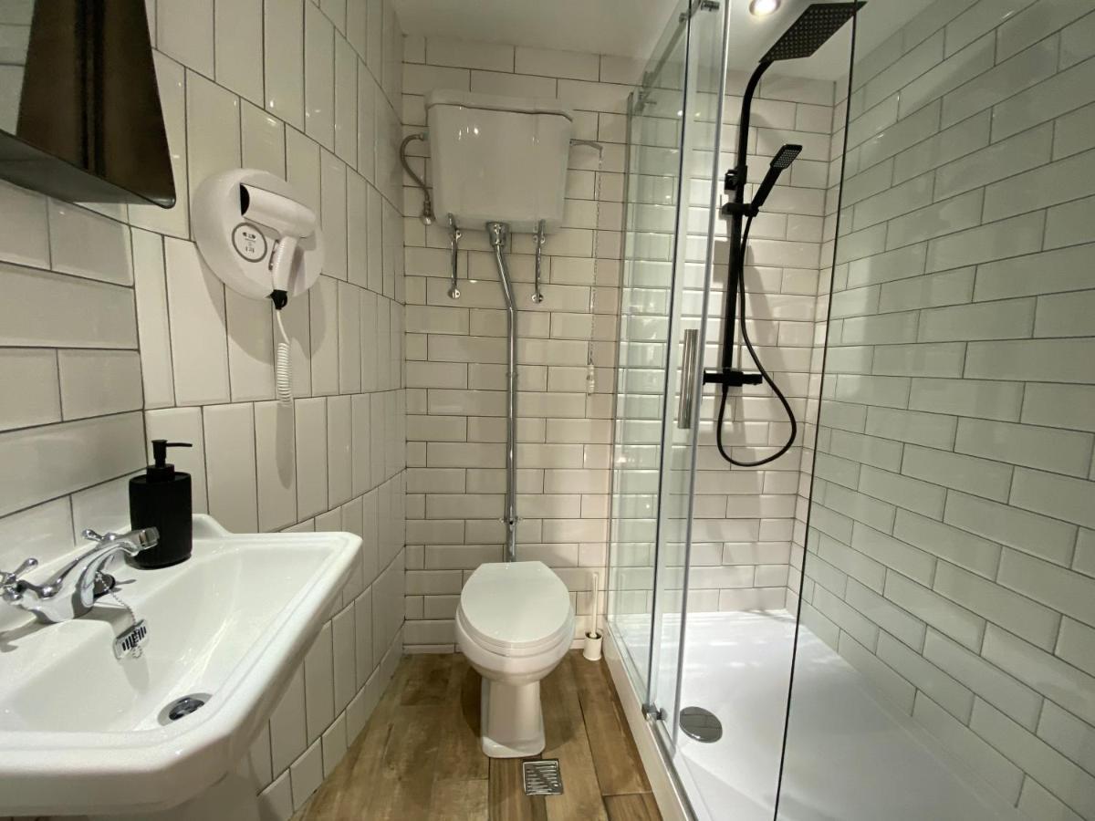 Studio Suite B3